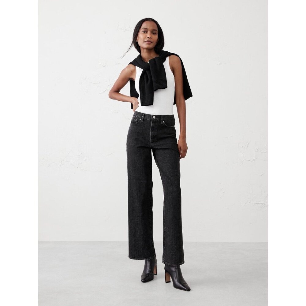 Banana Republic Factory Women's Straight-Leg Jeans in Black